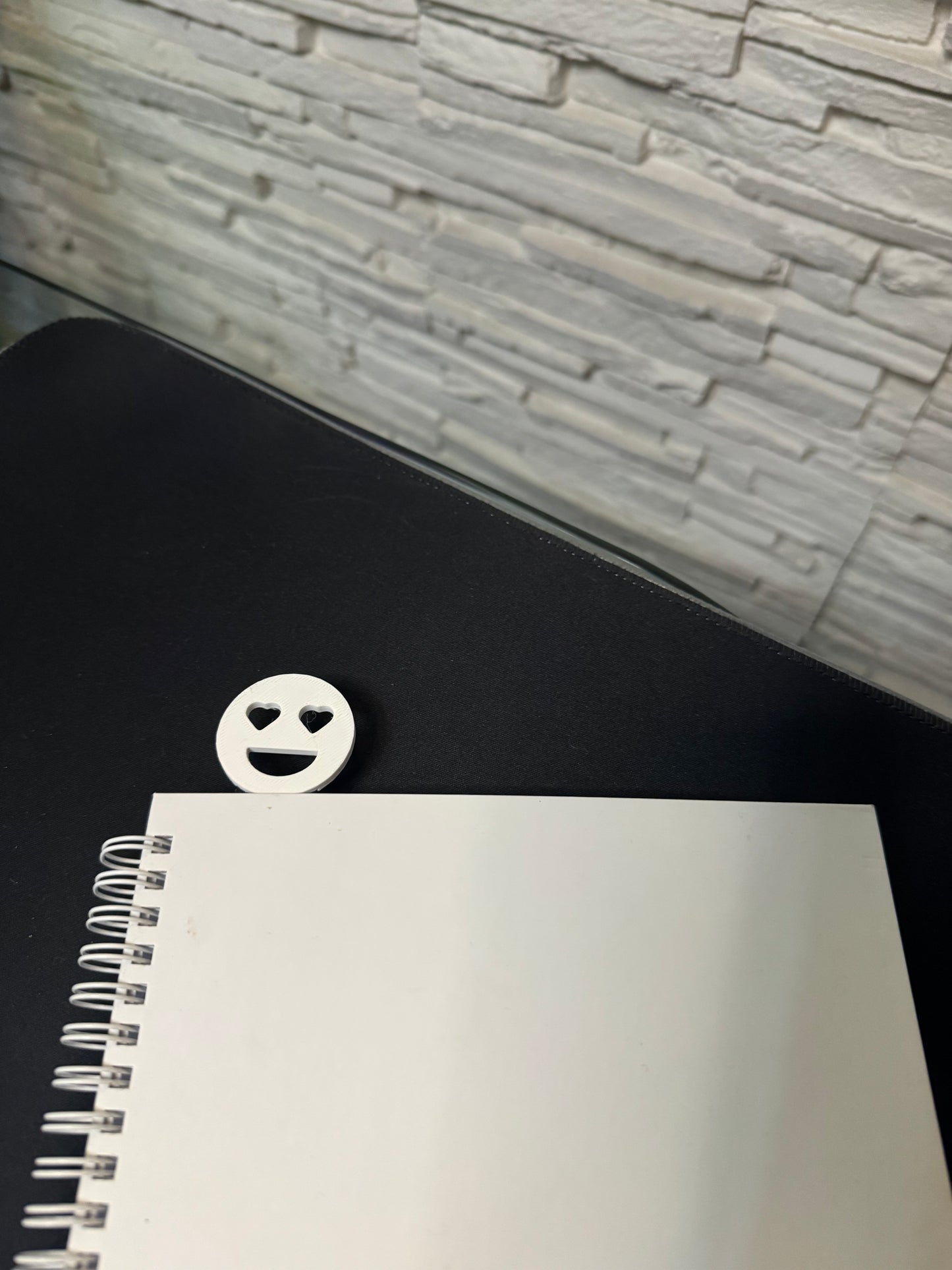 Semne de carte - Emoji Edition - Crafio.