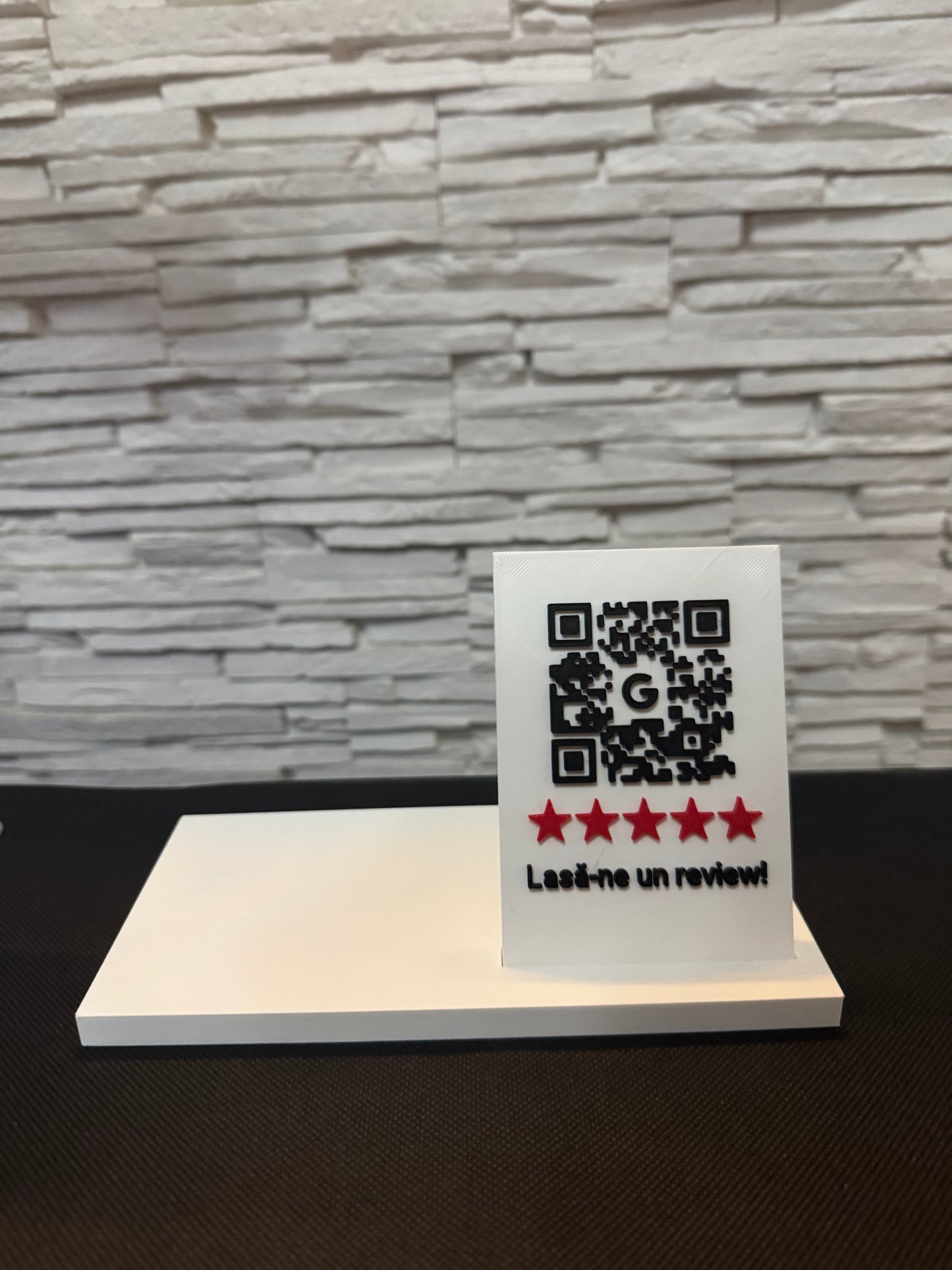 Stand mare cu placă personalizată + Personalizare o secțiune - Crafio.