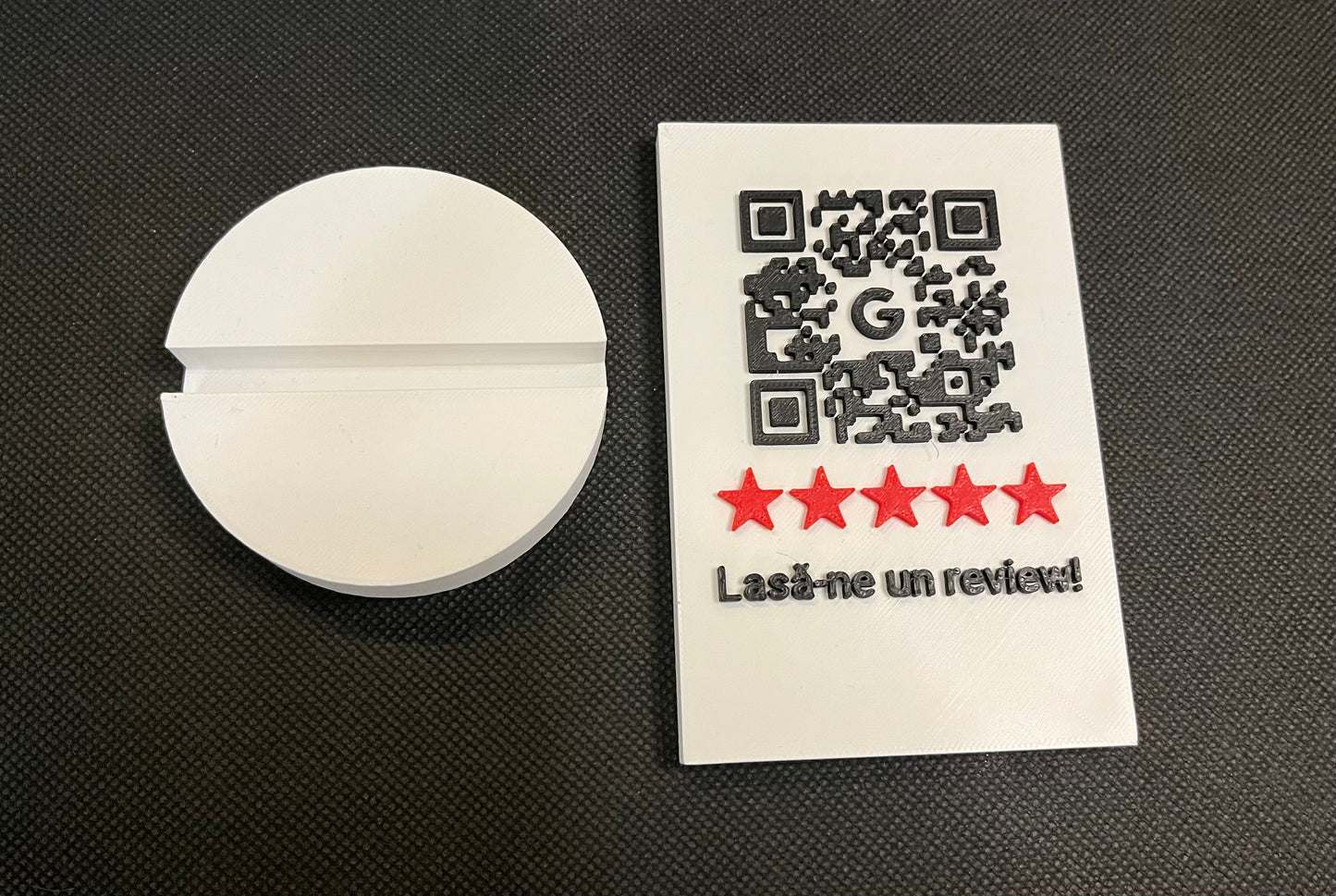 Stand rotund cu placă personalizată - Crafio.