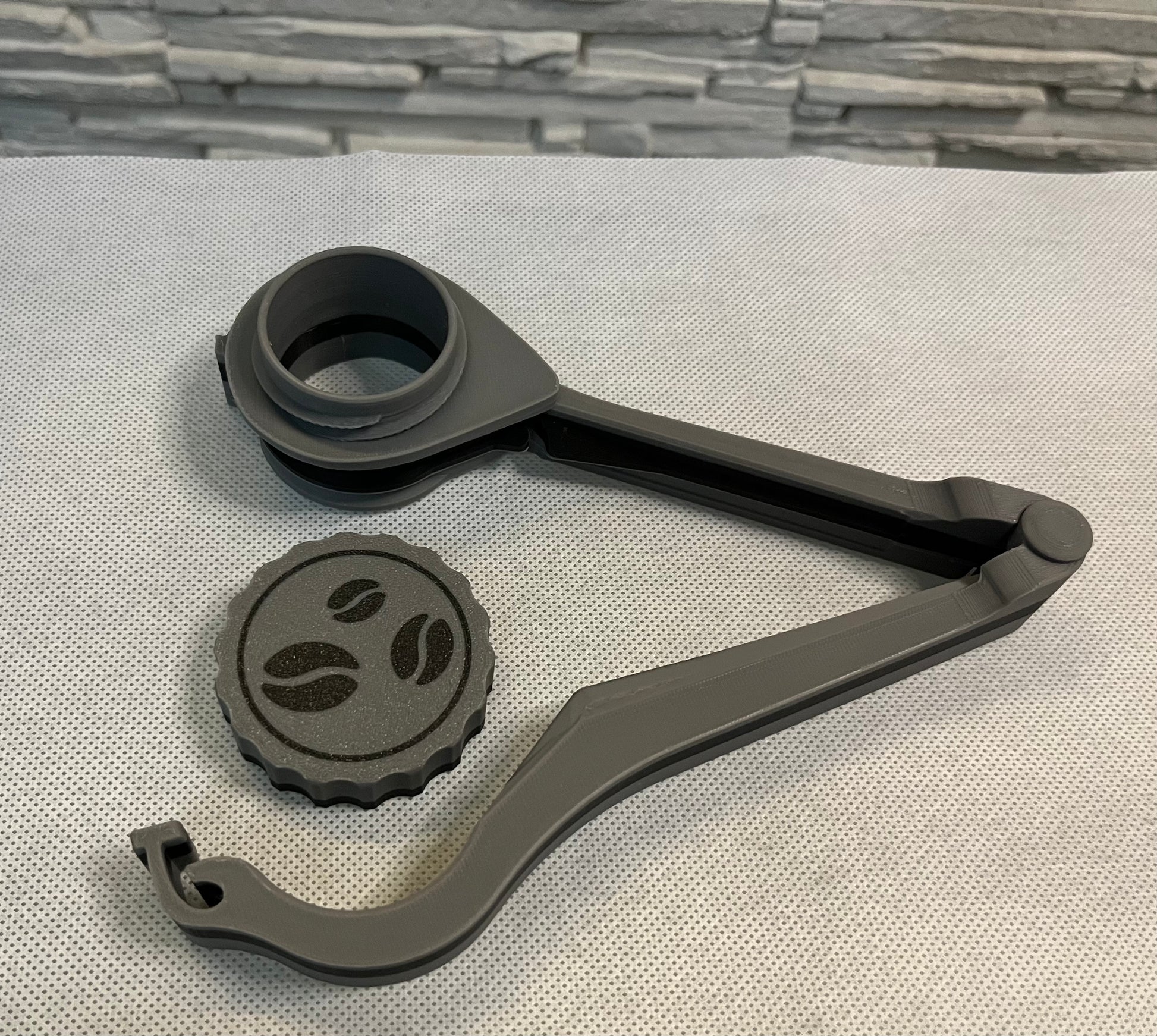 Clemă pentru sigilare pungi cu diverse modele de capace - Crafio.