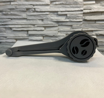 Clemă pentru sigilare pungi cu diverse modele de capace - Crafio.