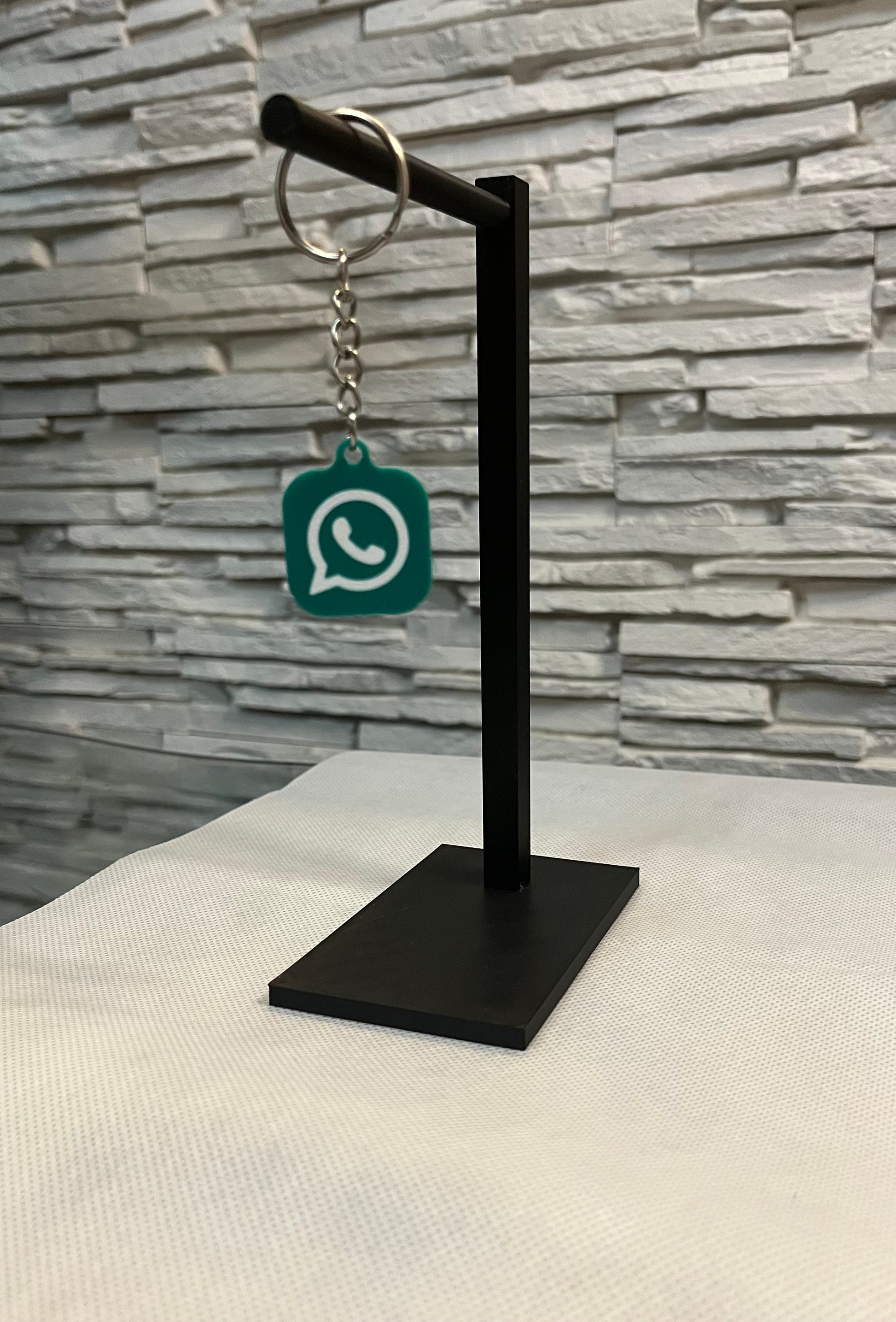 Breloc NFC pentru Social Media - Crafio.