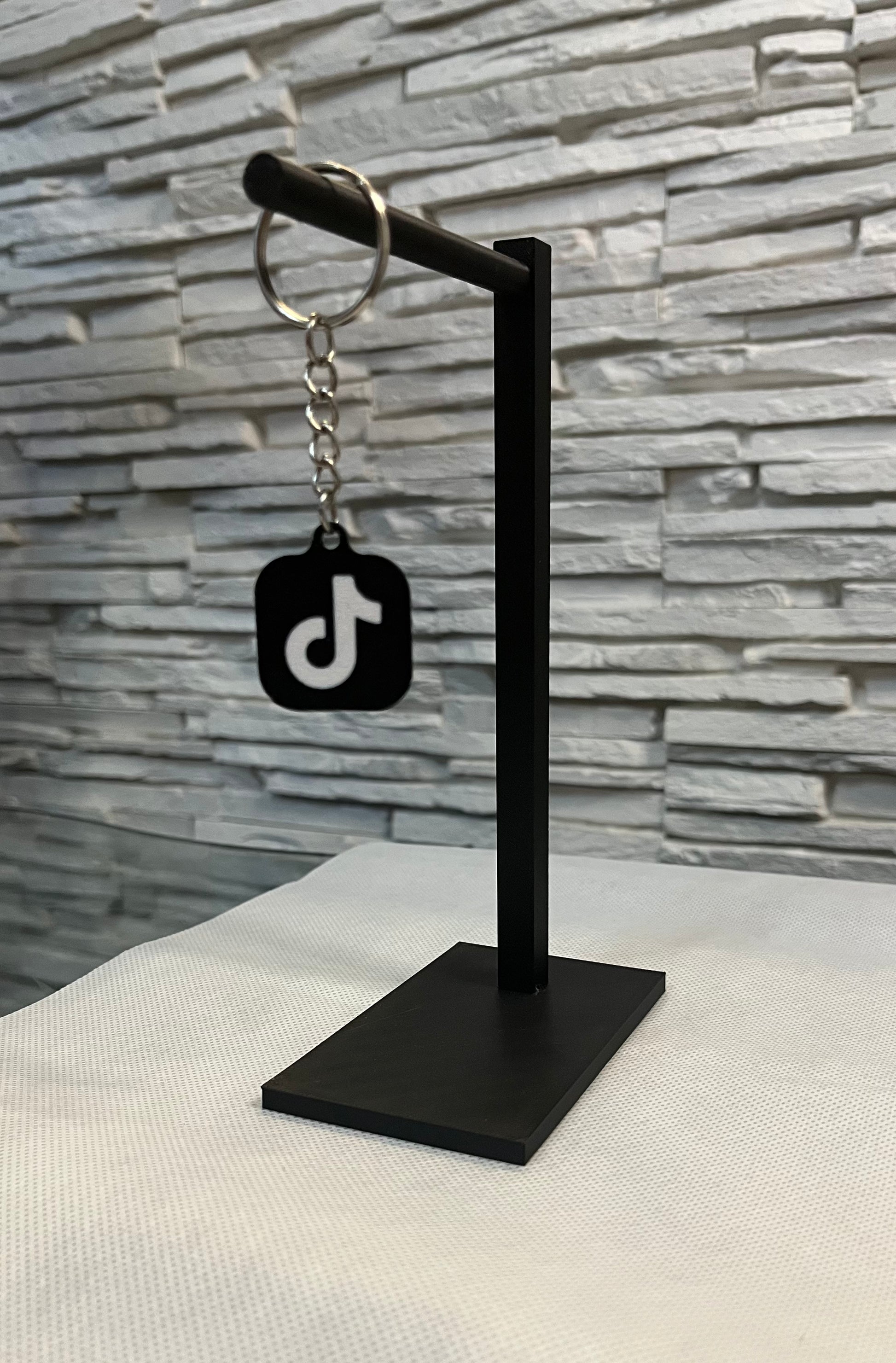 Breloc NFC pentru Social Media - Crafio.