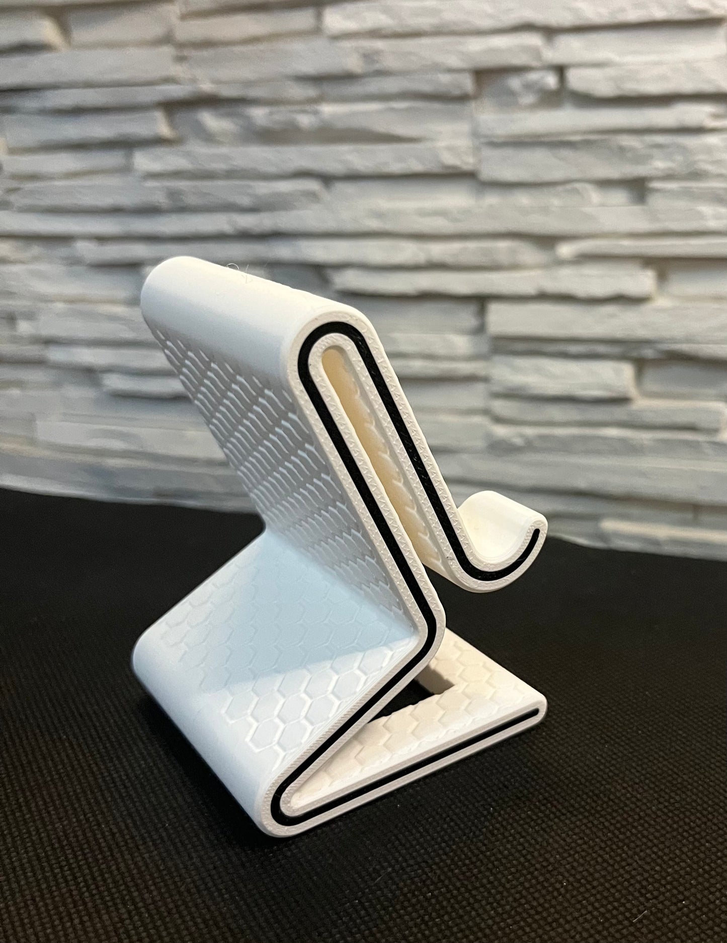 Crafio. Modulus - Suport de telefon cu model Honeycomb - Crafio.